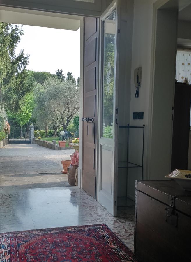 Appartamento Villa Margherita เดเซนซาโนเดลการ์ดา ภายนอก รูปภาพ
