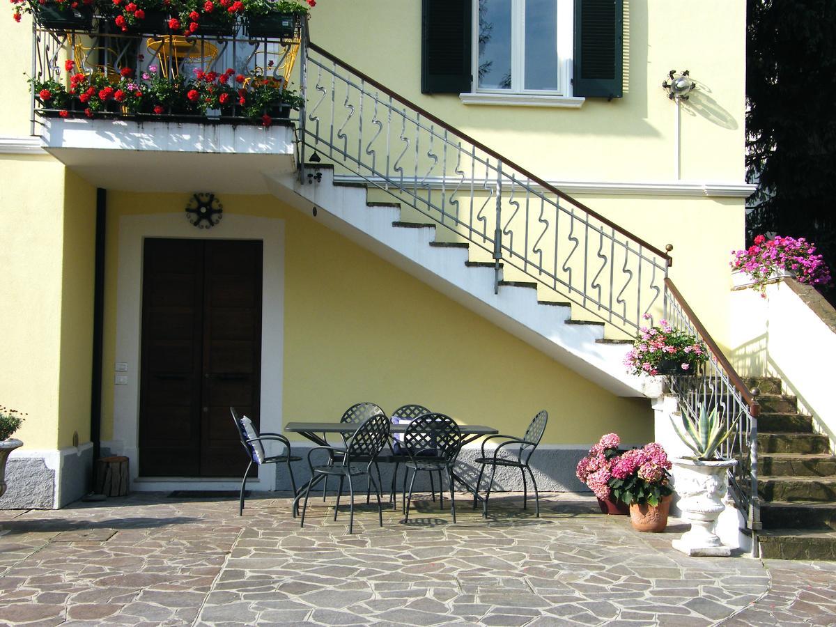Appartamento Villa Margherita เดเซนซาโนเดลการ์ดา ภายนอก รูปภาพ
