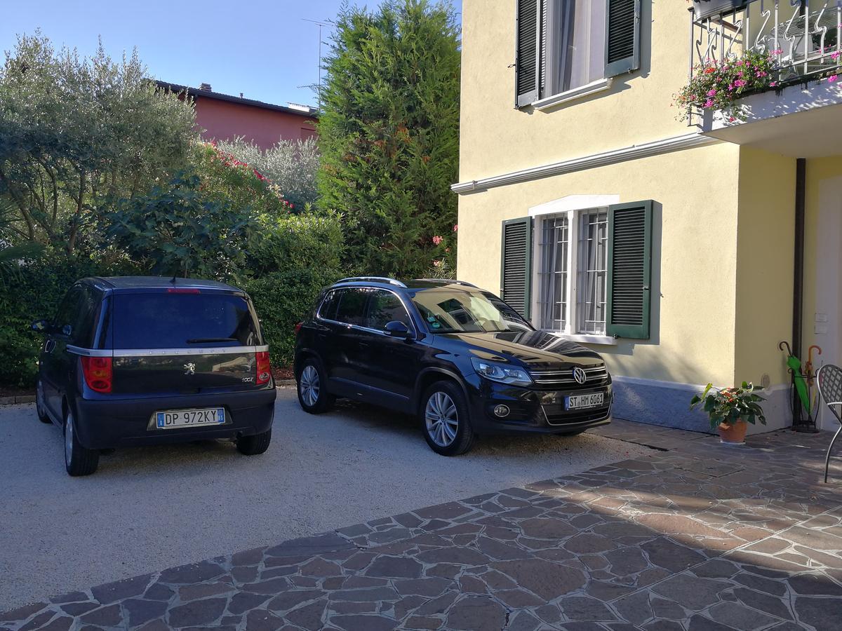 Appartamento Villa Margherita เดเซนซาโนเดลการ์ดา ภายนอก รูปภาพ