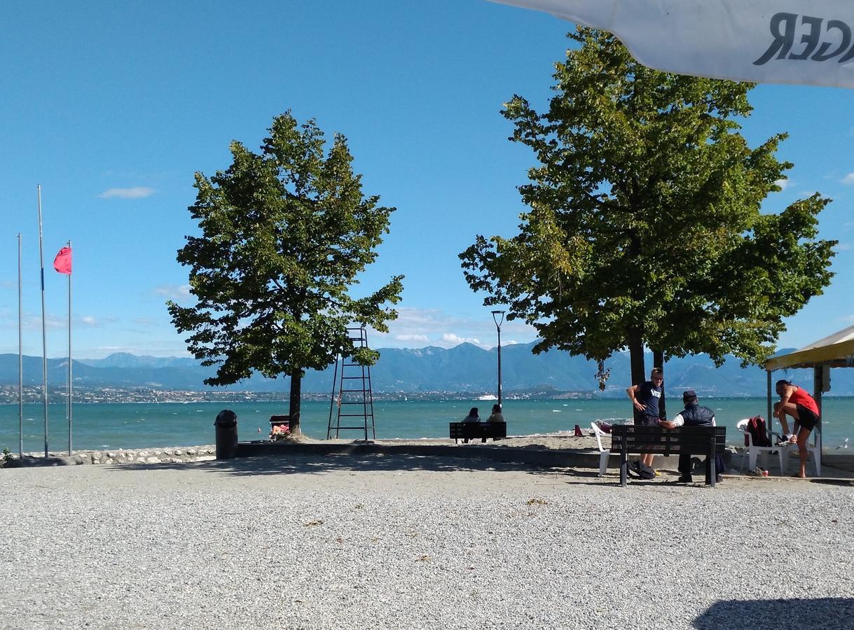Appartamento Villa Margherita เดเซนซาโนเดลการ์ดา ภายนอก รูปภาพ